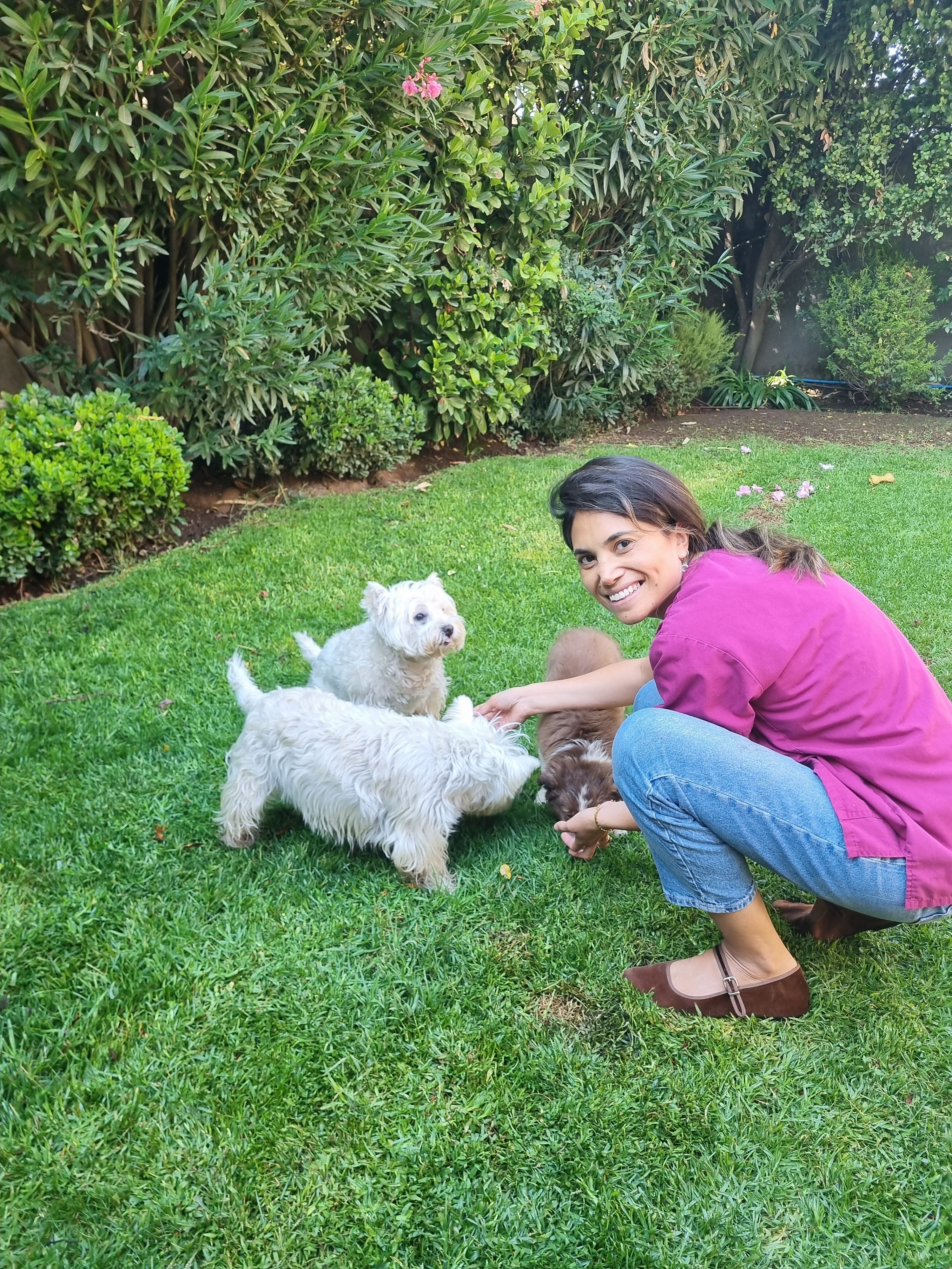 Dra. Javiera Montoya con sus pacientes